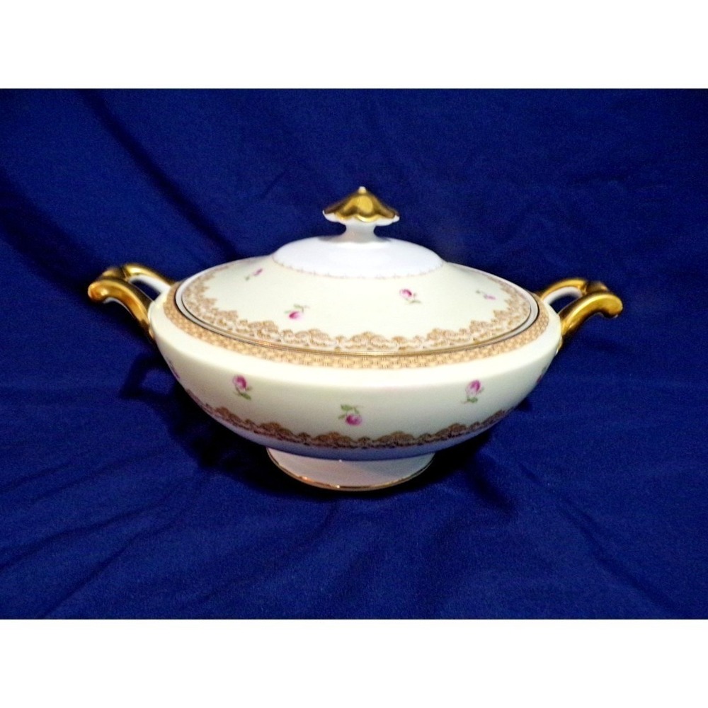 Meito China Set 1940s Gold Rimmed Floral design Hand Painted Casserole Dish &Lid